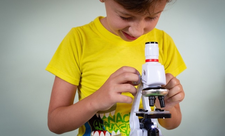 Why Kids Should Own a Microscope