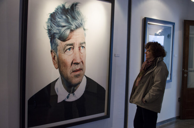 The Intersection of Contemporary Portrait Photography and Julian Opie’s Artistic Vision